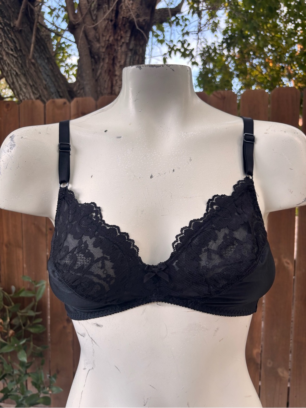 Vintage Black Lace Bodice size 36B.